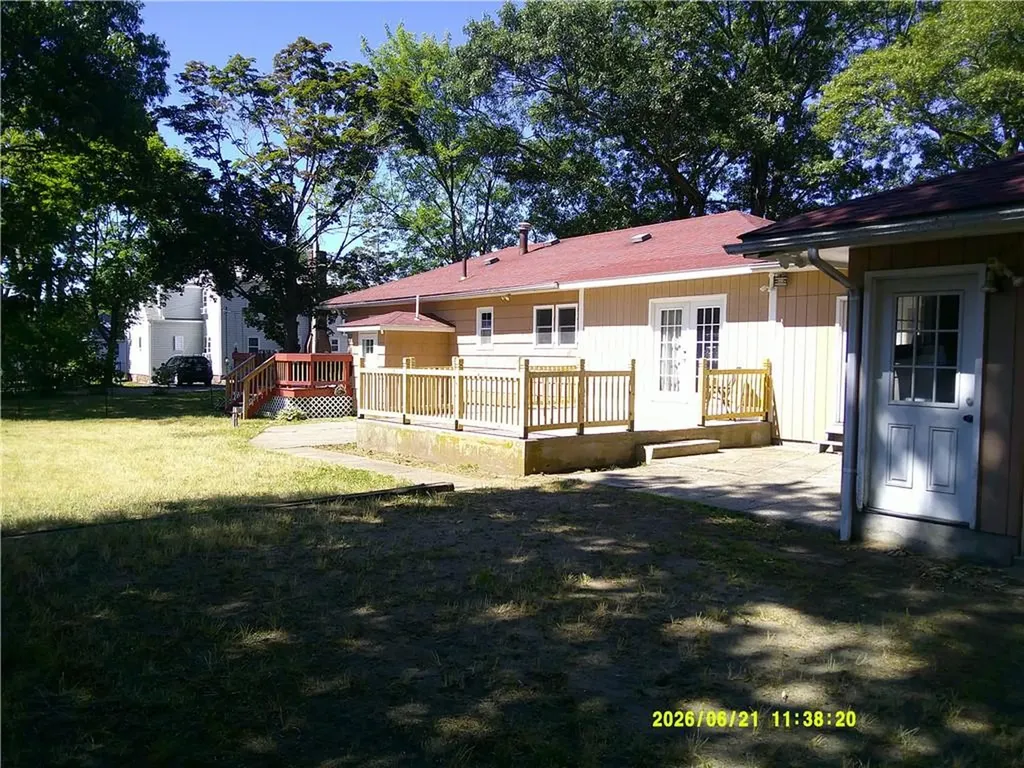 262 Pequot Avenue Warwick RI 02889