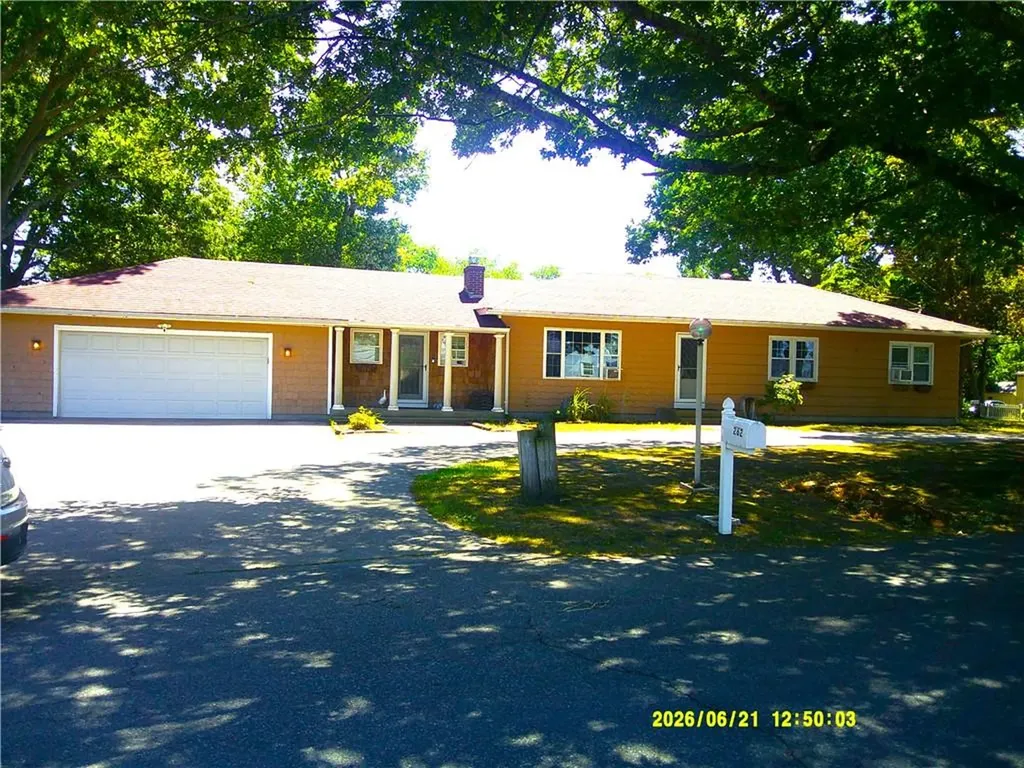 262 Pequot Avenue Warwick RI 02889