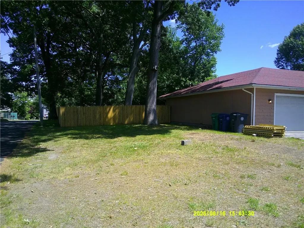 262 Pequot Avenue Warwick RI 02889