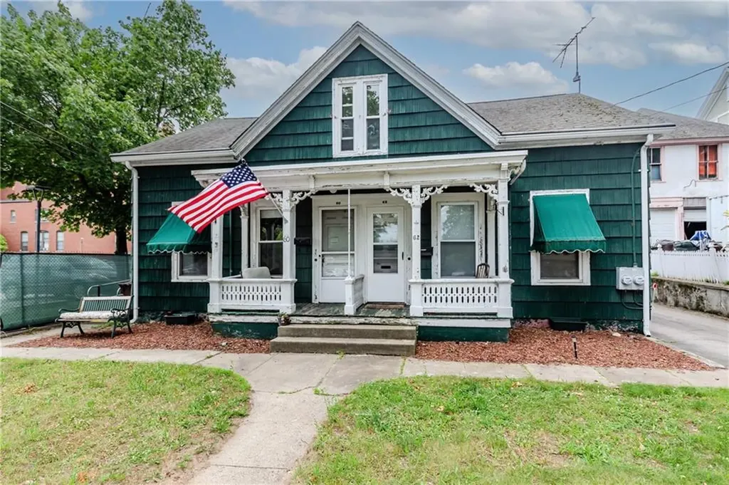 60 62 Greene Street Woonsocket RI 02895