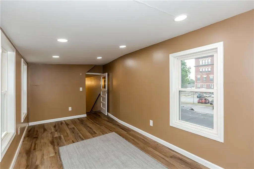 60 62 Greene Street Woonsocket RI 02895