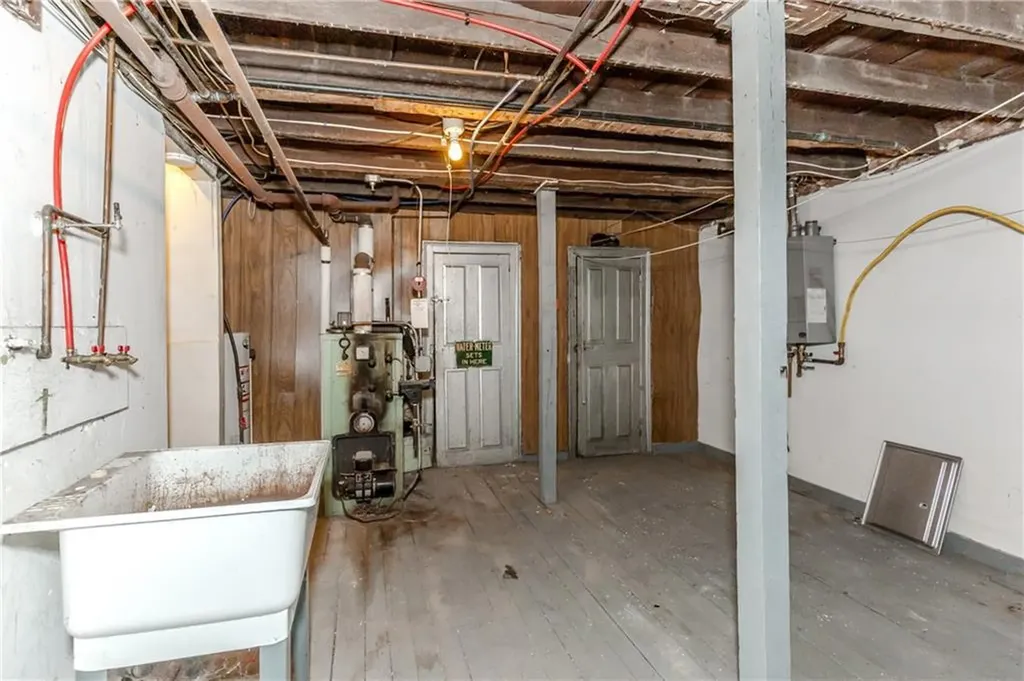 60 62 Greene Street Woonsocket RI 02895