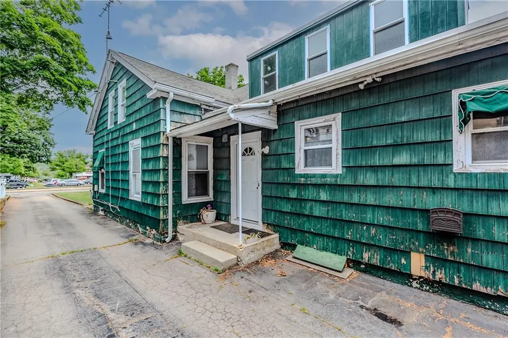 60 62 Greene Street Woonsocket RI 02895