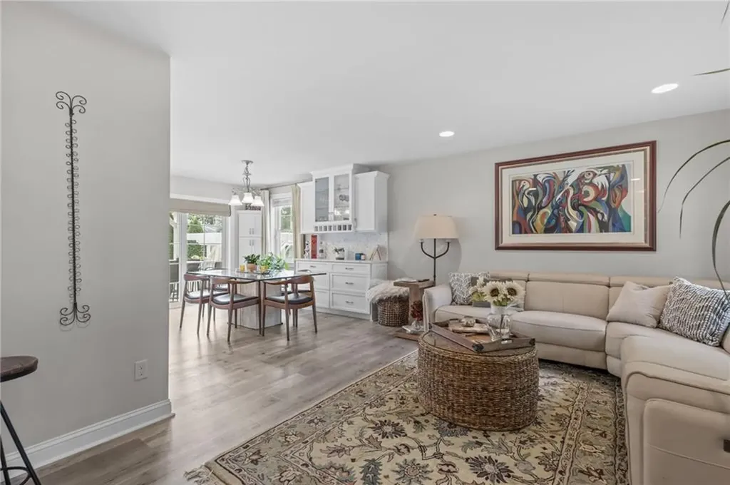 80 Preston Drive Warwick RI 02886