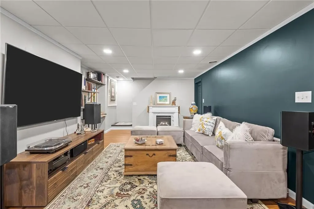80 Preston Drive Warwick RI 02886