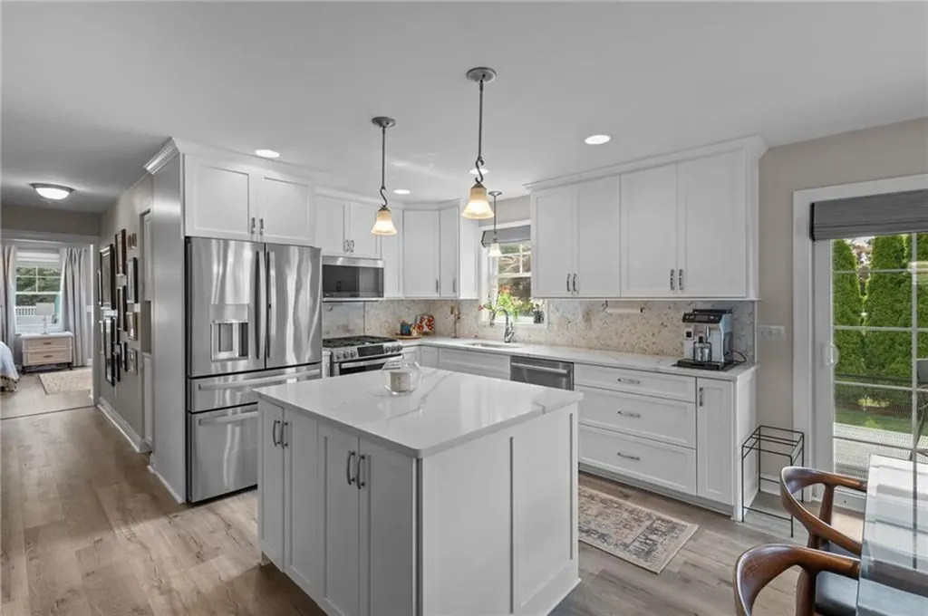 80 Preston Drive Warwick RI 02886