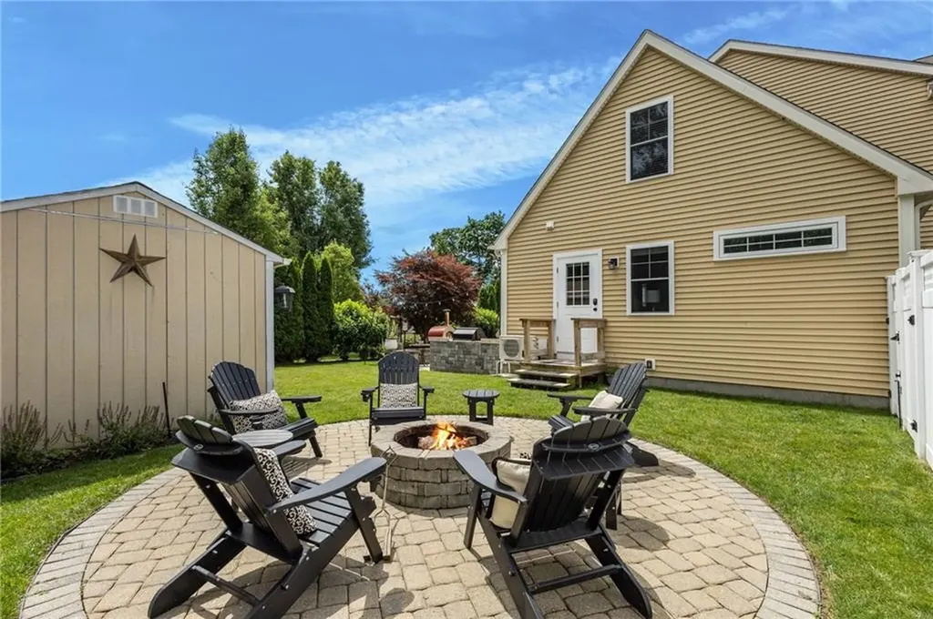80 Preston Drive Warwick RI 02886