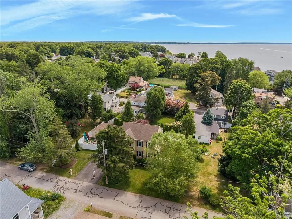 80 Preston Drive Warwick RI 02886