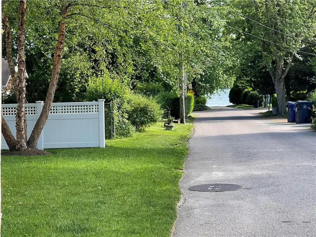 80 Preston Drive Warwick RI 02886