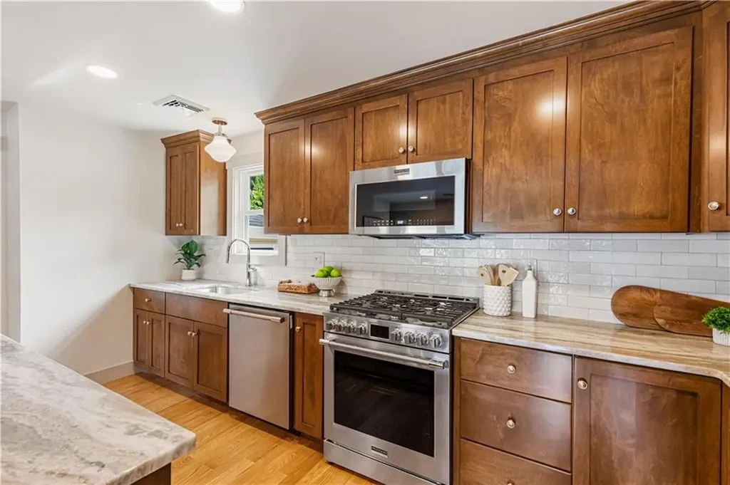 210 Promenade Street Barrington RI 02806