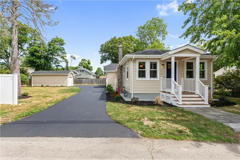 210 Promenade Street Barrington RI 02806