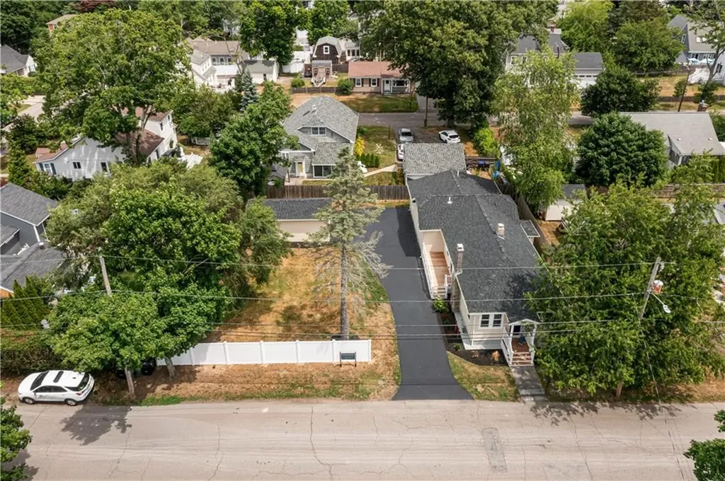 210 Promenade Street Barrington RI 02806