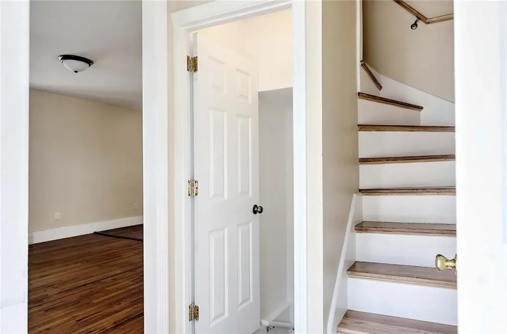 147 Pomona Avenue Providence RI 02908