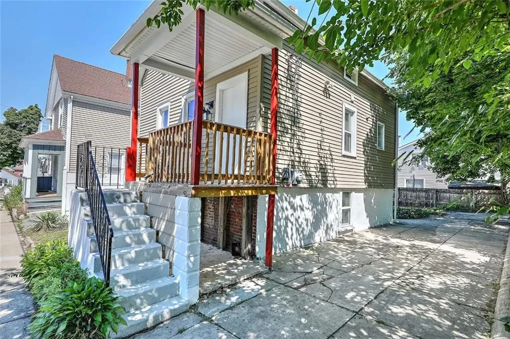 147 Pomona Avenue Providence RI 02908