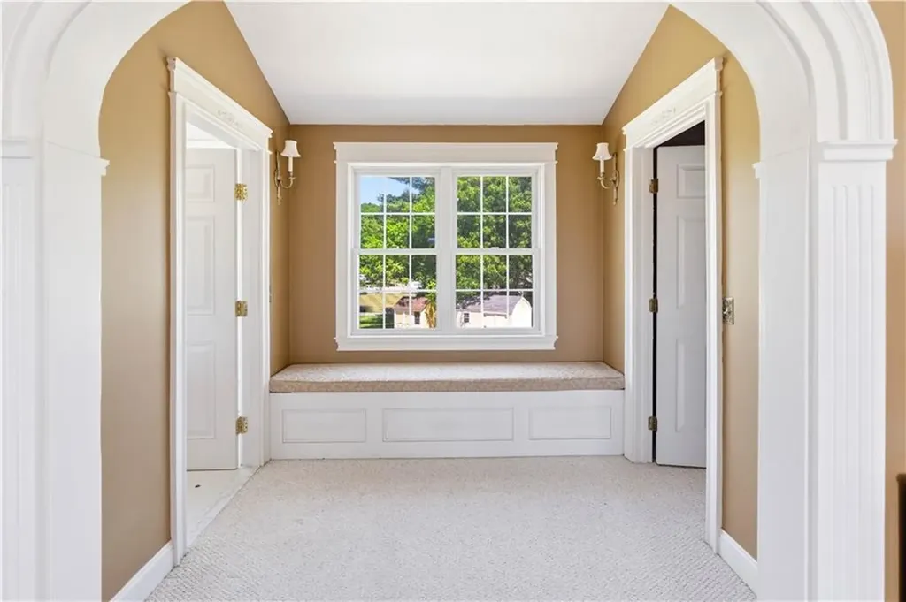 27 Charles Avenue Uxbridge MA 01569