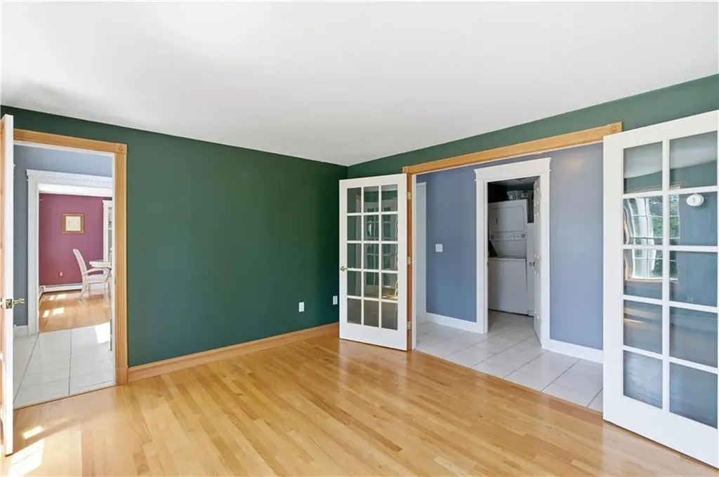 27 Charles Avenue Uxbridge MA 01569