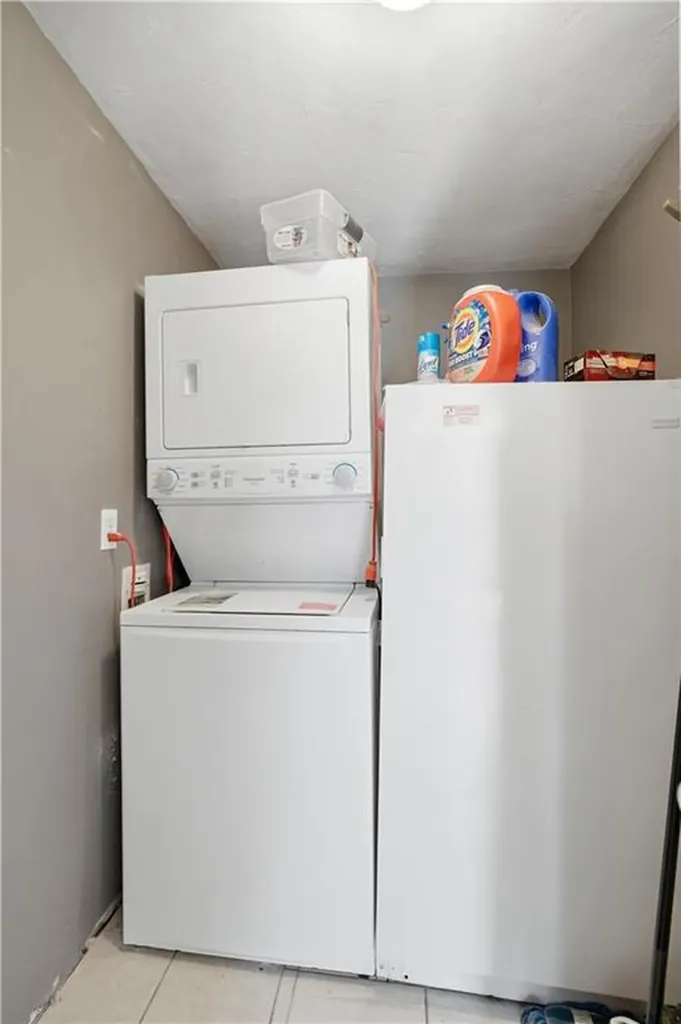 27 Charles Avenue Uxbridge MA 01569