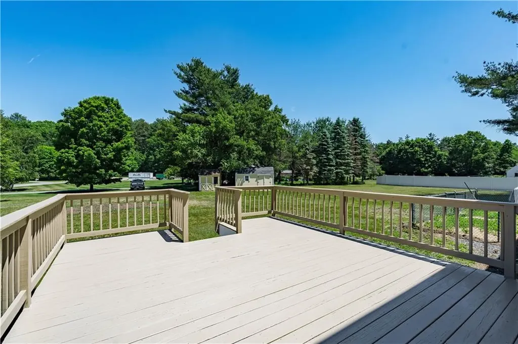 27 Charles Avenue Uxbridge MA 01569