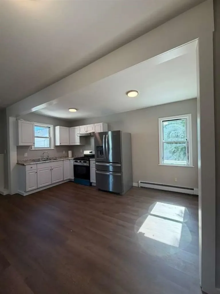 27 Hauxhurst Street Providence RI 02909