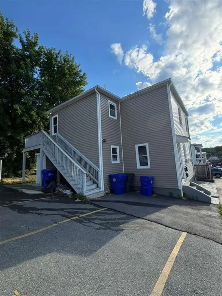 27 Hauxhurst Street Providence RI 02909