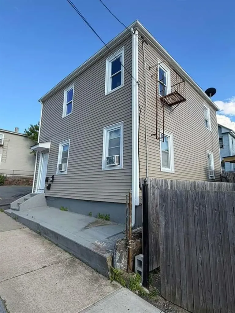 27 Hauxhurst Street Providence RI 02909
