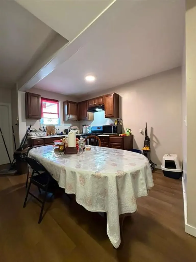 27 Hauxhurst Street Providence RI 02909