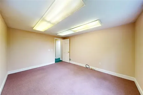 873 Warwick Avenue Warwick RI 02888