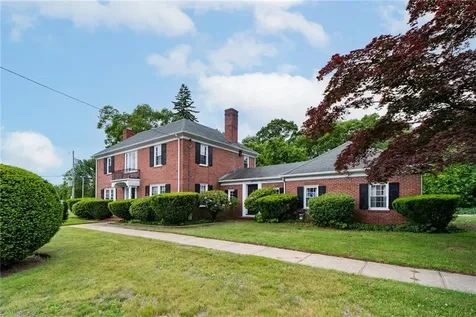 873 Warwick Avenue Warwick RI 02888