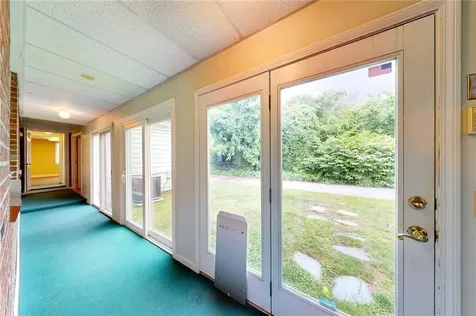 873 Warwick Avenue Warwick RI 02888