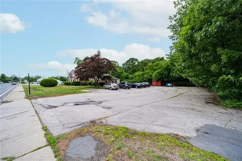 873 Warwick Avenue Warwick RI 02888