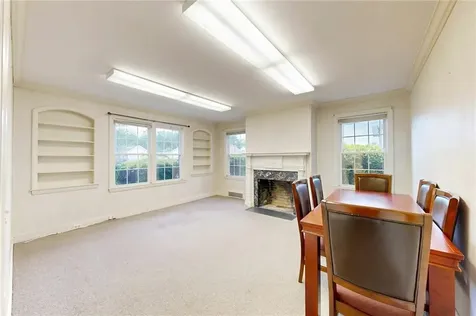 873 Warwick Avenue Warwick RI 02888