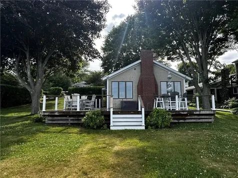 25 Bayside Avenue Portsmouth RI 02871