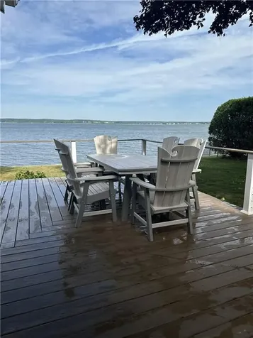 25 Bayside Avenue Portsmouth RI 02871