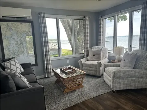 25 Bayside Avenue Portsmouth RI 02871