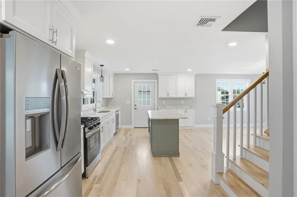 60 Bloor Street Warwick RI 02889