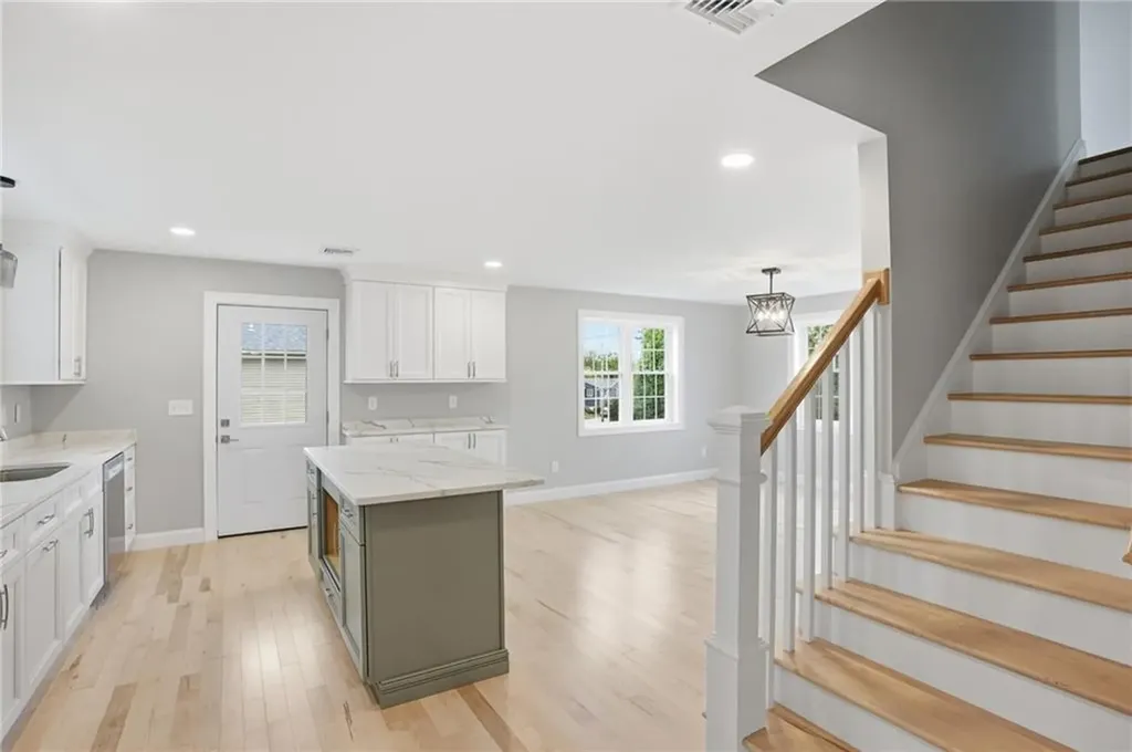 60 Bloor Street Warwick RI 02889