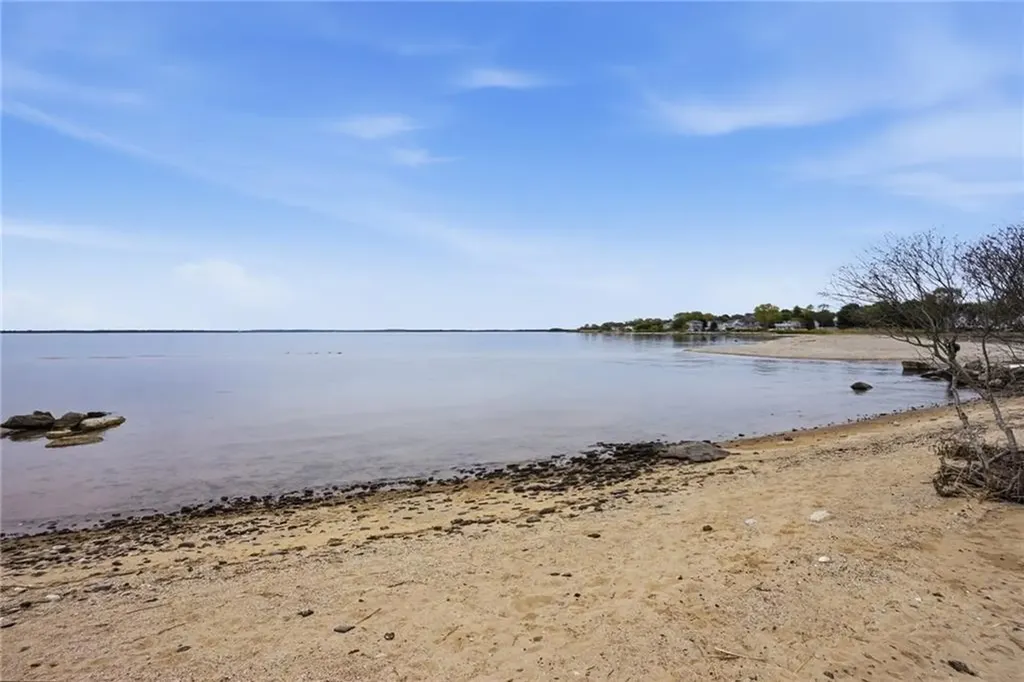 60 Bloor Street Warwick RI 02889