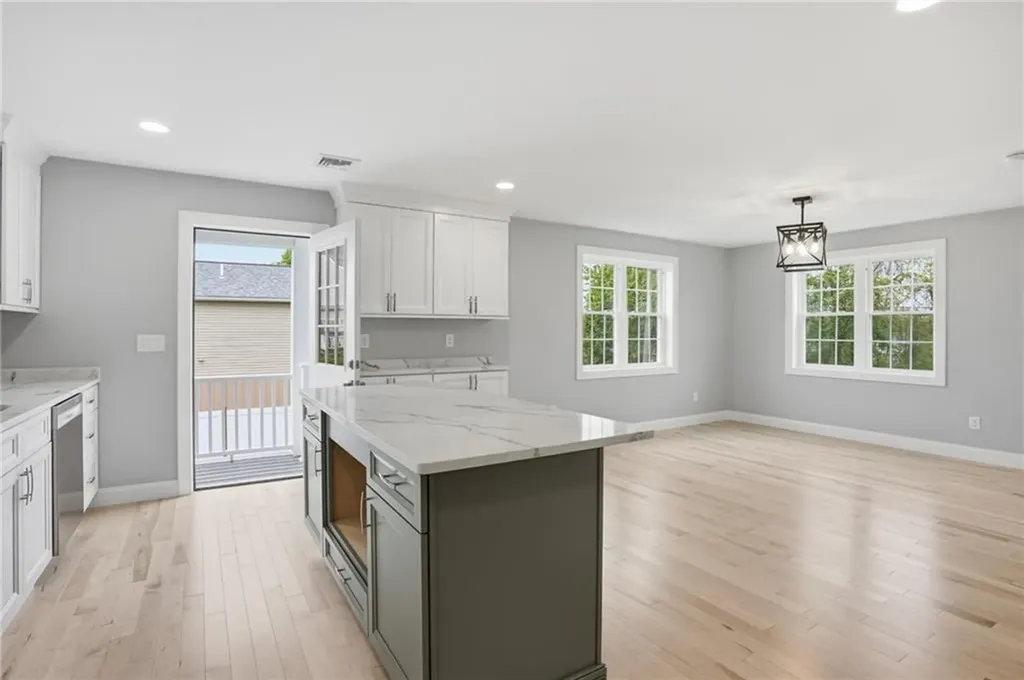60 Bloor Street Warwick RI 02889