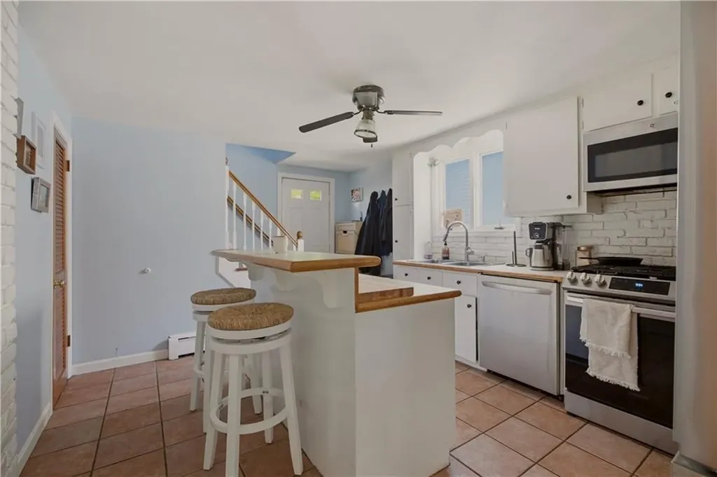 6 Murphy Avenue Bristol RI 02809