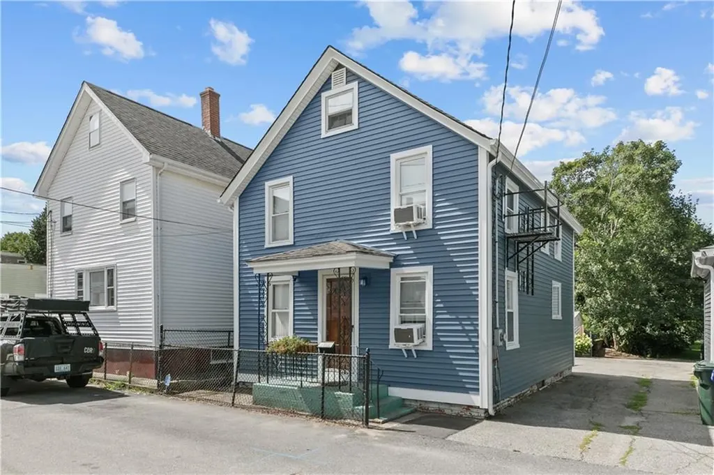 6 Murphy Avenue Bristol RI 02809