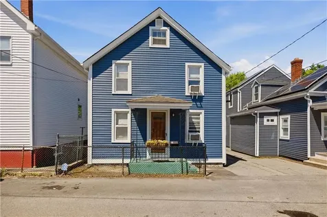 6 Murphy Avenue Bristol RI 02809