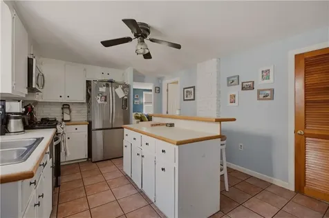 6 Murphy Avenue Bristol RI 02809