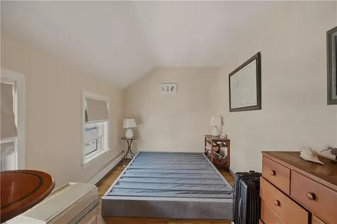 6 Murphy Avenue Bristol RI 02809