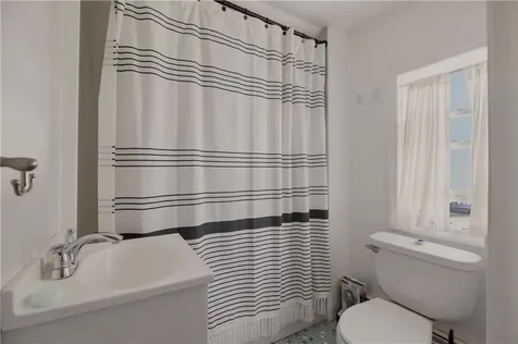 6 Murphy Avenue Bristol RI 02809
