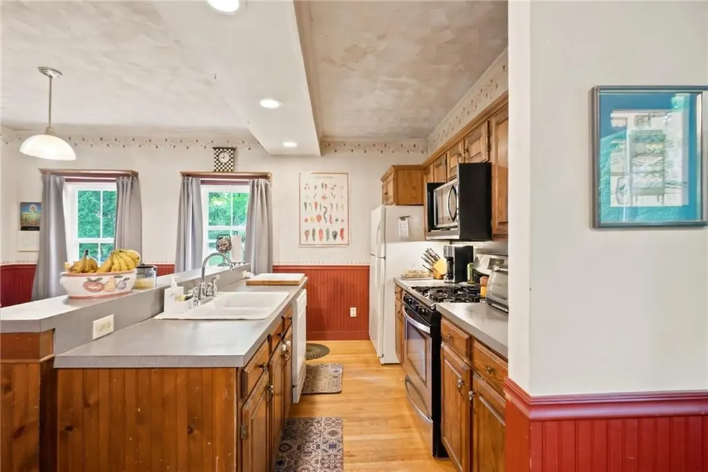 290 292 Church Street Burrillville RI 02859