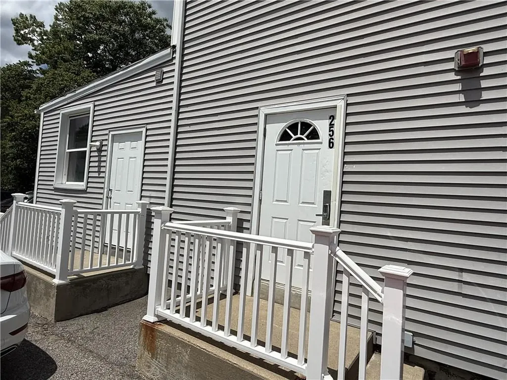 256 Woonasquatucket Avenue North Providence RI 02911