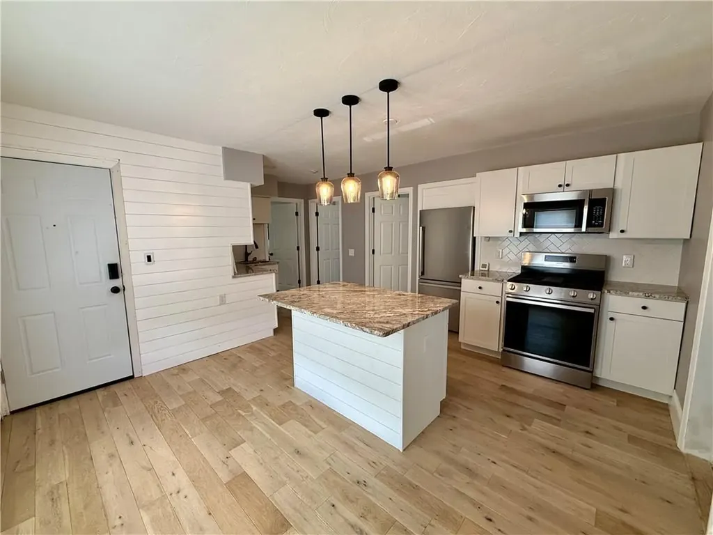 256 Woonasquatucket Avenue North Providence RI 02911