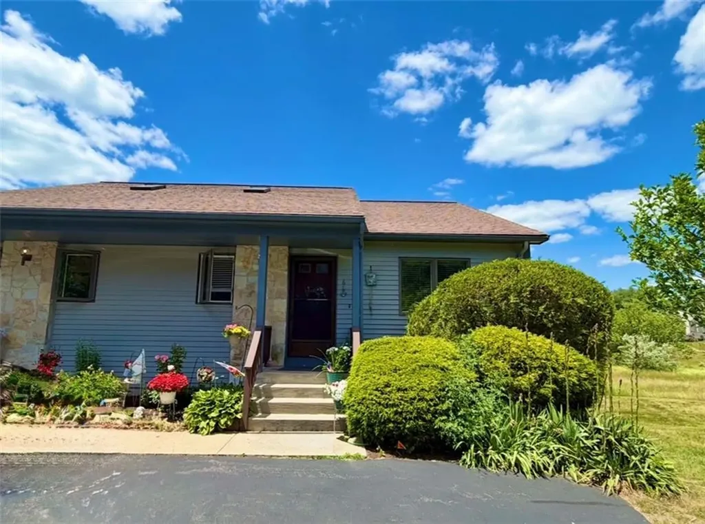 30 Acorn Court South Kingstown RI 02879