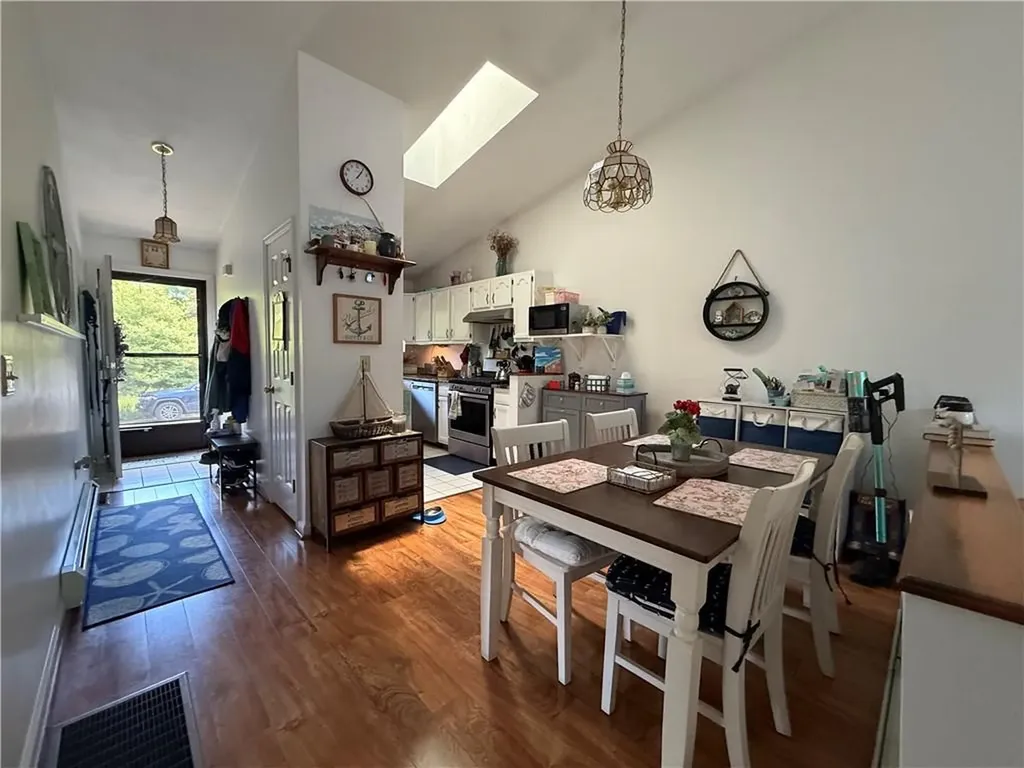30 Acorn Court South Kingstown RI 02879