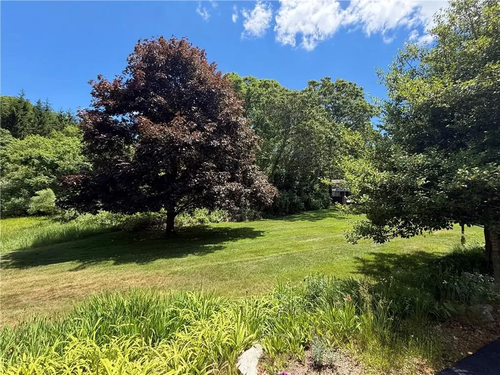 30 Acorn Court South Kingstown RI 02879